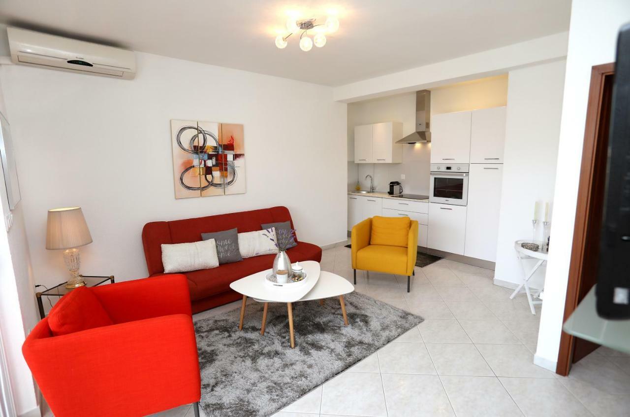 Apartment Katarina Трогир Екстериор снимка