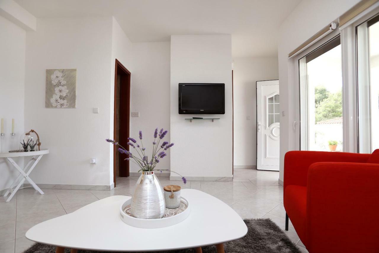 Apartment Katarina Трогир Екстериор снимка